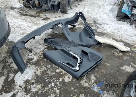 2022 Toyota Rav4 Xle z USA, uszkodzony, nr VIN 4T3RWRFV3NU056207